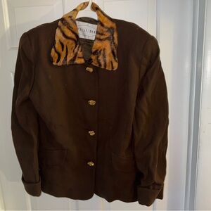 Chic Brown Blazer with Tiger-Print Collar